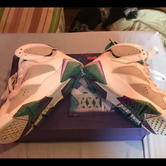 Jordan 7s - Picture 3 of 4